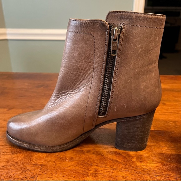 New Frye Addie Double zip Womens boot stone size 6 - Picture 5 of 13